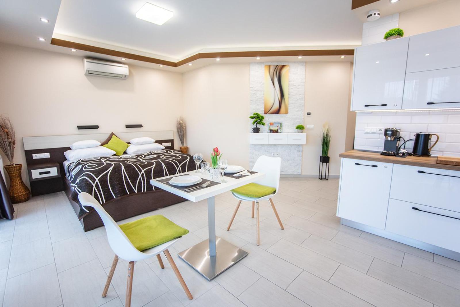 Nemeth Apartmanok Sárvár Buitenkant foto