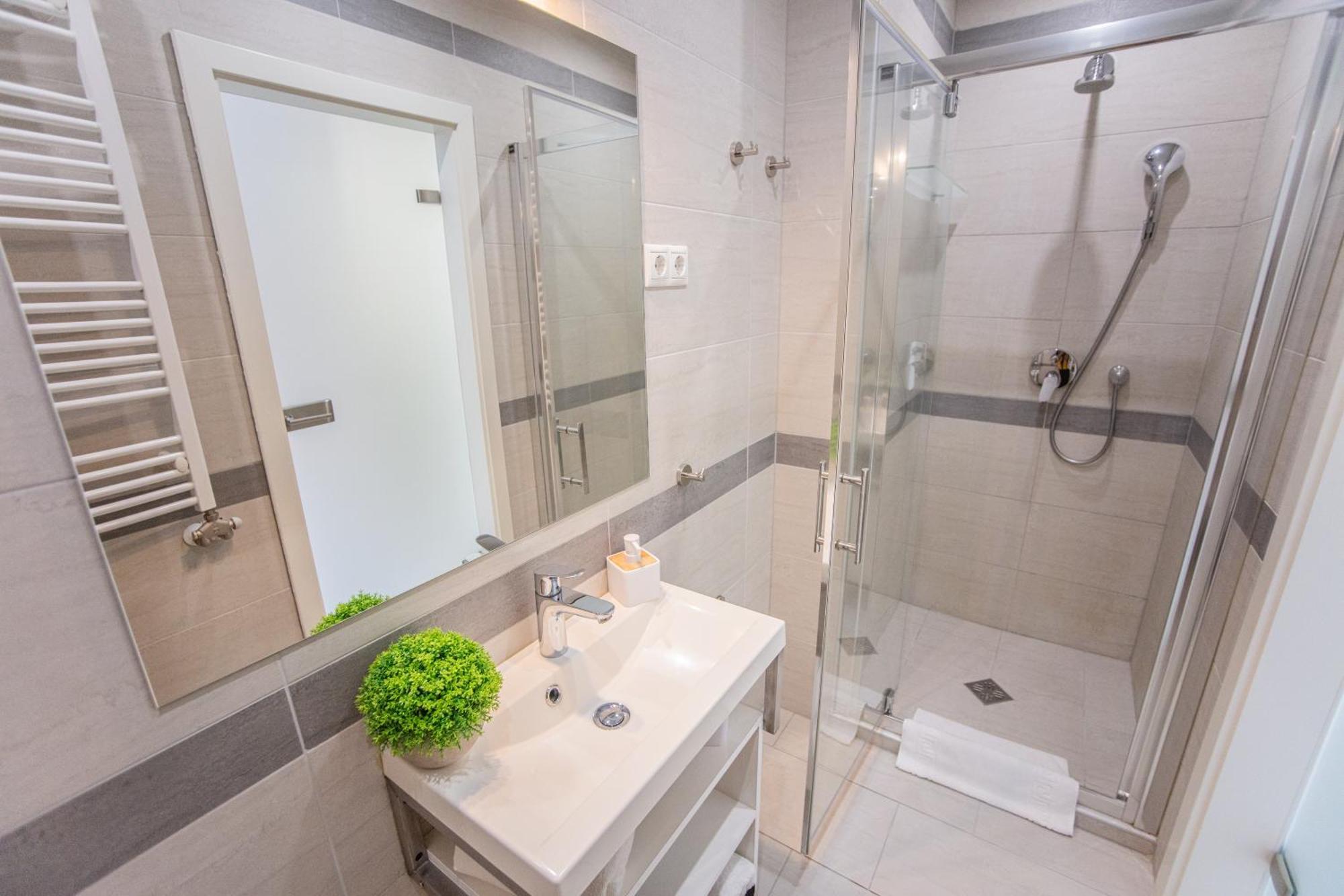 Nemeth Apartmanok Sárvár Buitenkant foto