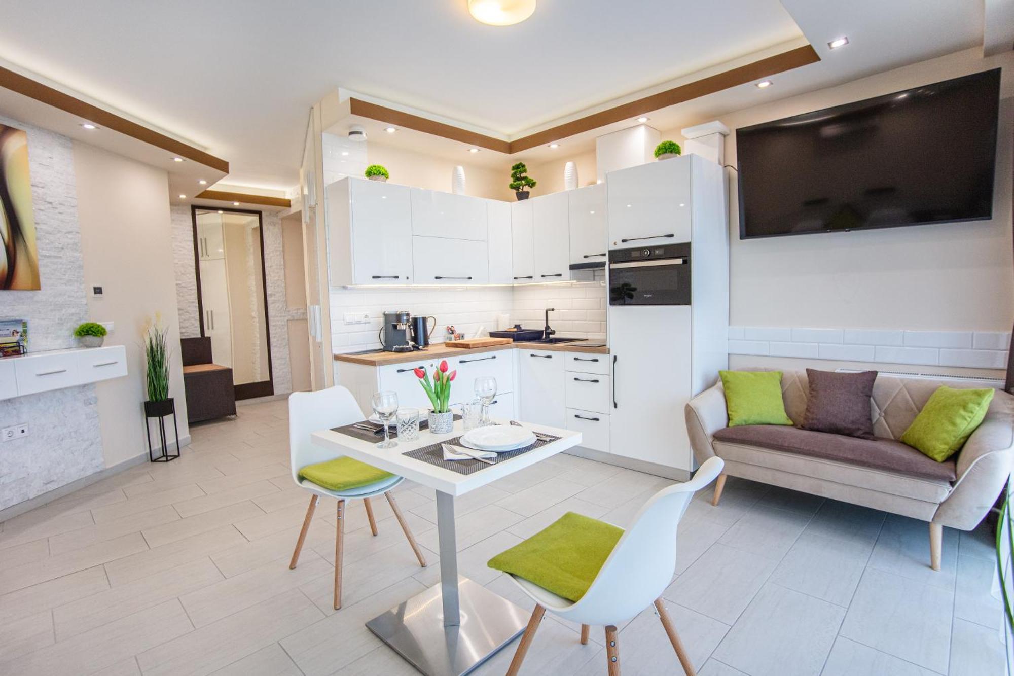 Nemeth Apartmanok Sárvár Buitenkant foto