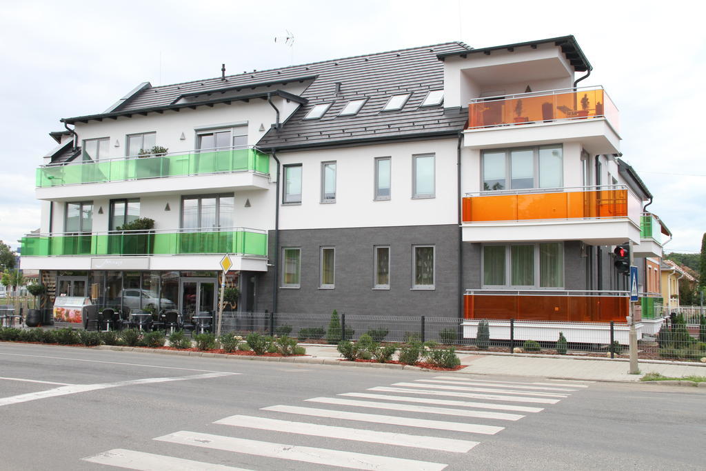 Nemeth Apartmanok Sárvár Buitenkant foto