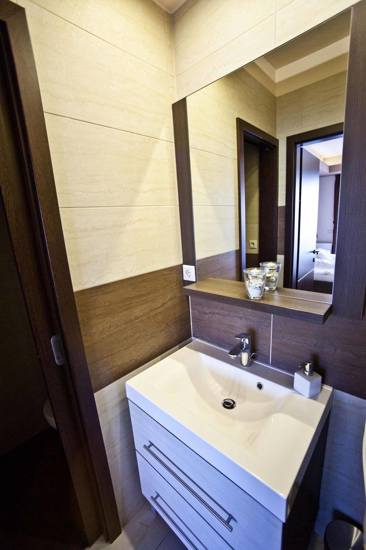 Nemeth Apartmanok Sárvár Buitenkant foto